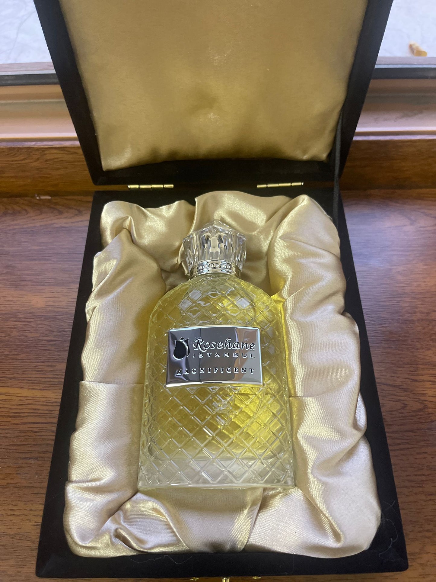 MAGNEFICIENT ROSEHANE VIP ROYAL KOBYPALACE 100ML